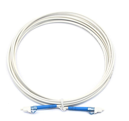 मल्टीमोड मोड प्रकार और सफेद केबल के साथ अनुकूलित रंगीन फाइबर ऑप्टिक केबल पैचकोर्ड