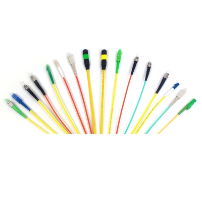 एफसी-एपीसी फाइबर ऑप्टिक पैच कॉर्ड 9/125um सिंगल-मोड 1000N तन्यता