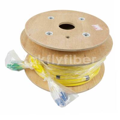 48 कोर उच्च घनत्व फाइबर ऑप्टिक ब्रेकआउट केबल के साथ एलएसजेडएच शीथ मल्टी-फाइबर केबल असेंबली