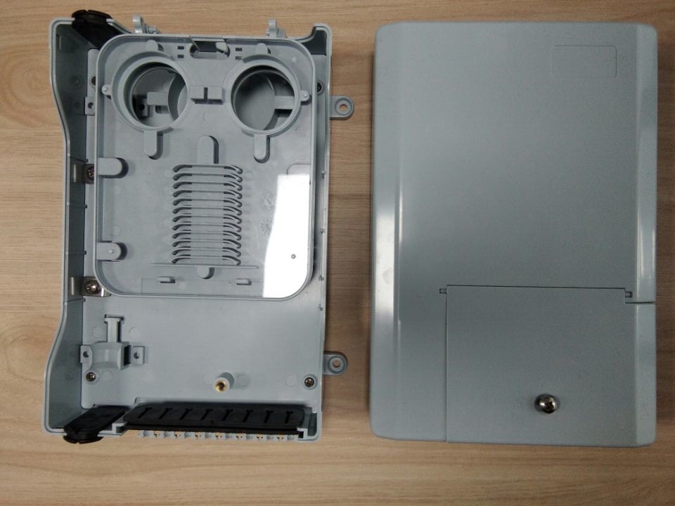 8-पोर्ट FTTx फाइबर ऑप्टिक केबल समाप्ति बॉक्स FTKS-1805-08G कम सम्मिलन हानि