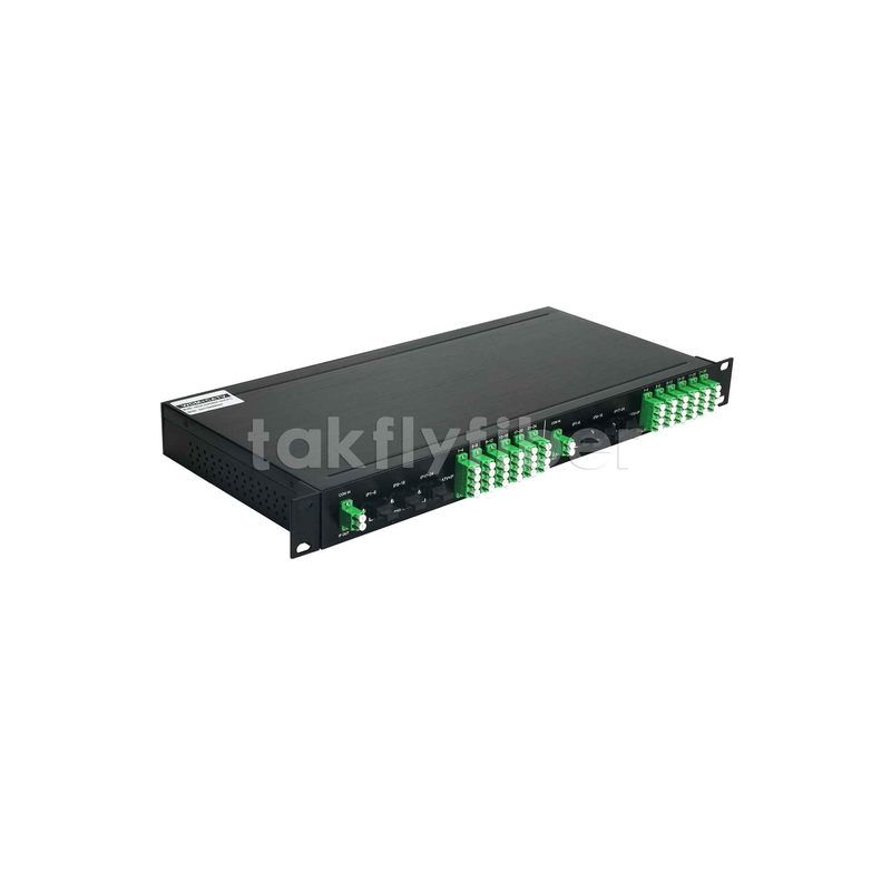 2x1:24 WDM फ़िल्टर पीएलसी स्प्लिटर GPON CATV एक 1U 19 इंच रैक माउंट पैच पैनल में