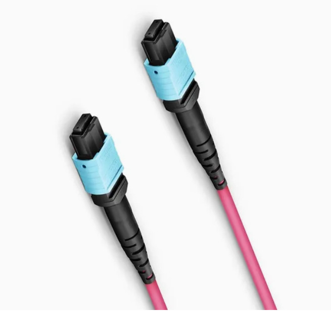 ऑप्टिकल फाइबर FTTH पैच कॉर्ड ट्रंक केबल पीवीसी सामग्री पैनल MPO फाइबर केबल