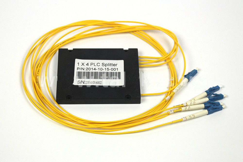 ABS 1 x 4 LC UPC SM फाइबर ऑप्टिक पीएलसी स्प्लिटर G657A1 2.0 मिमी LSZH फाइबर केबल